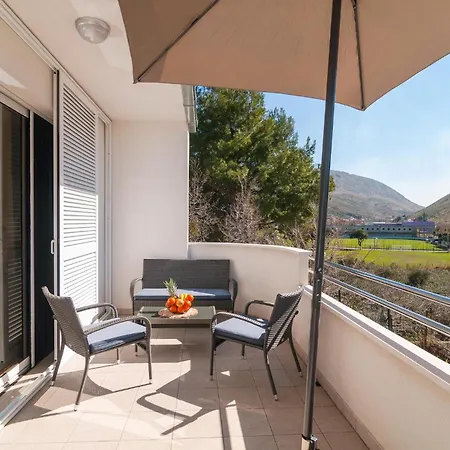 بيت للعطل 4 Bedroom Gorgeous In